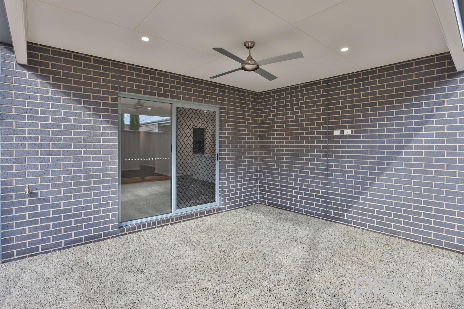 2 Azure Close IRYMPLE 13