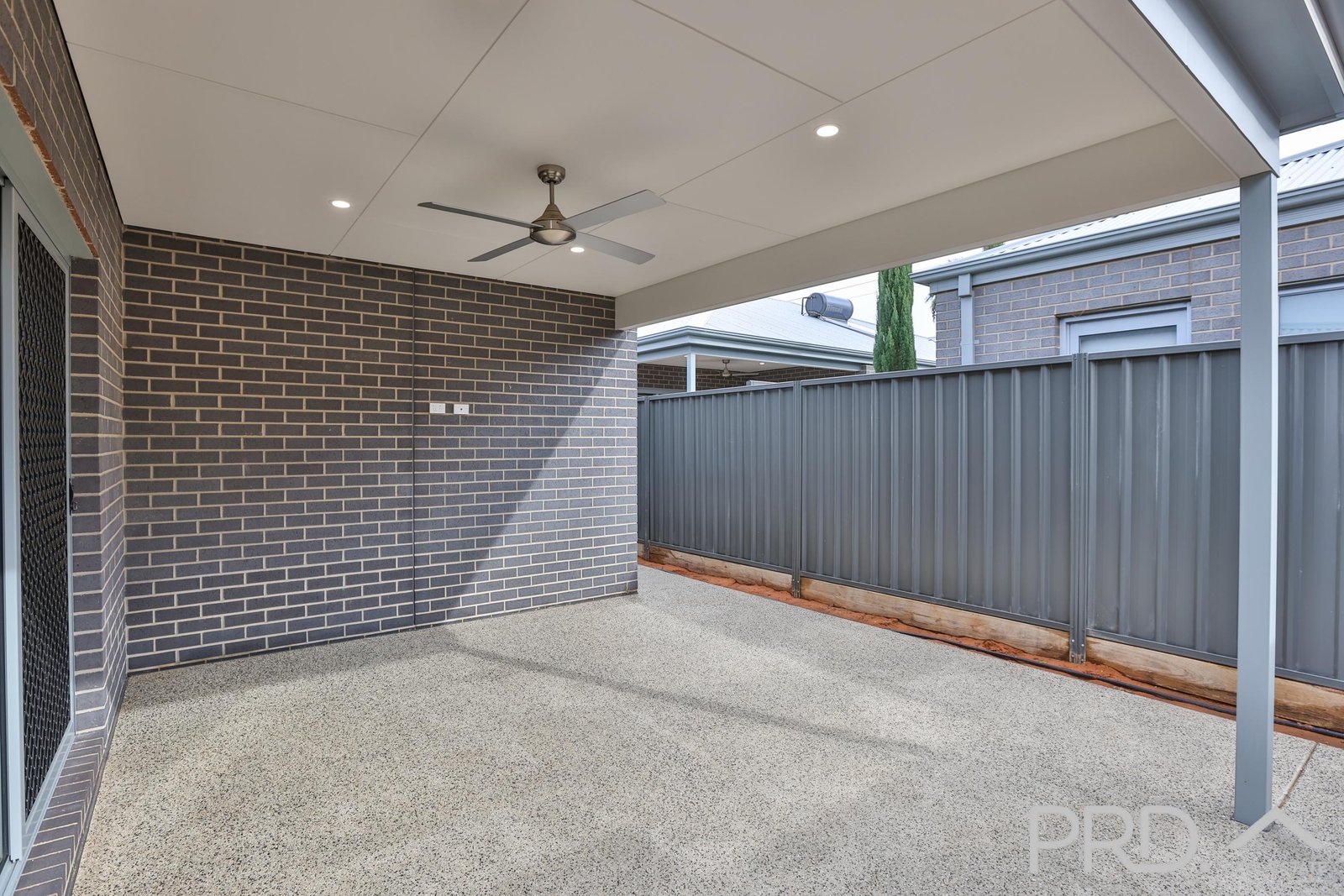 2 Azure Close IRYMPLE 14