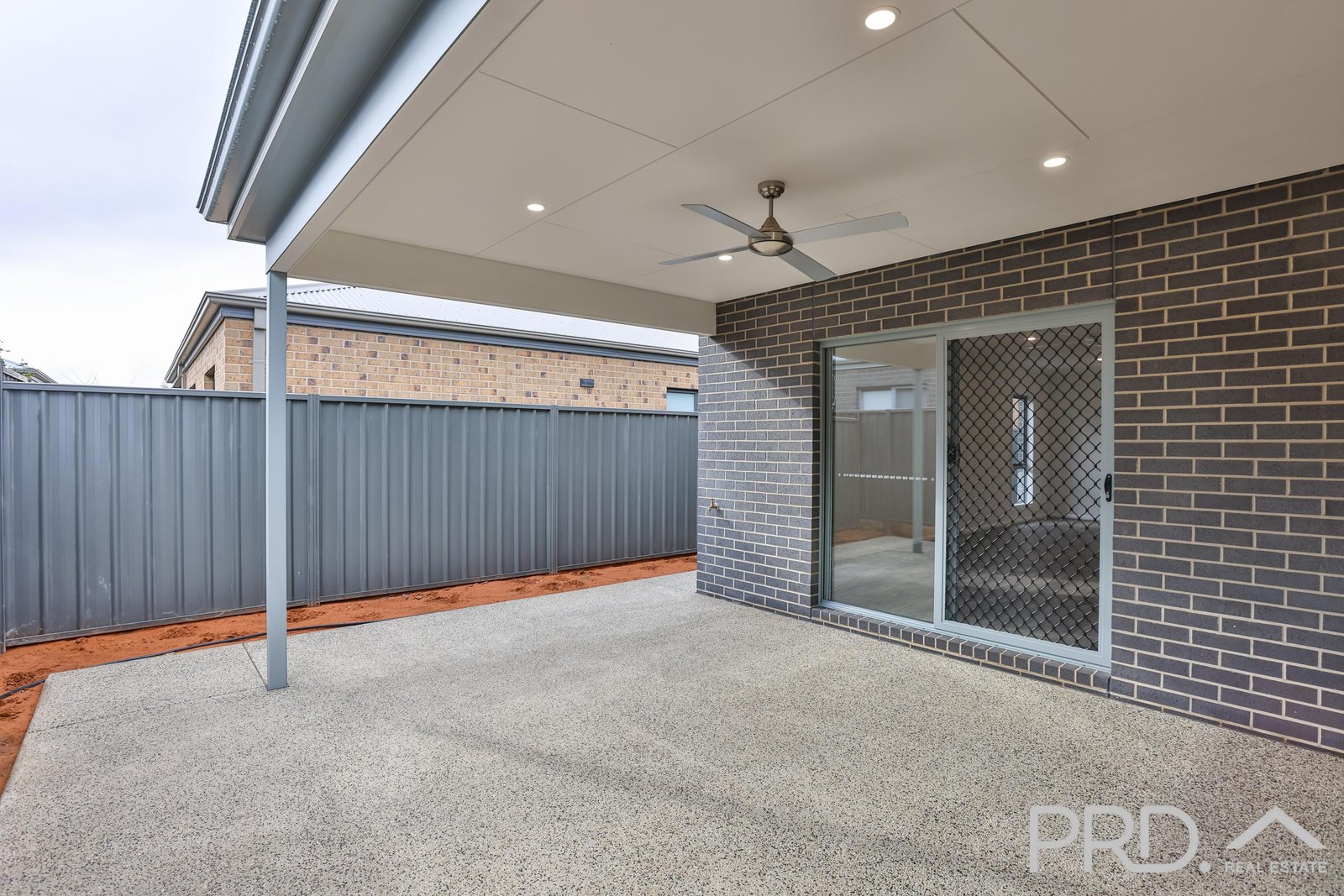 2 Azure Close IRYMPLE 15