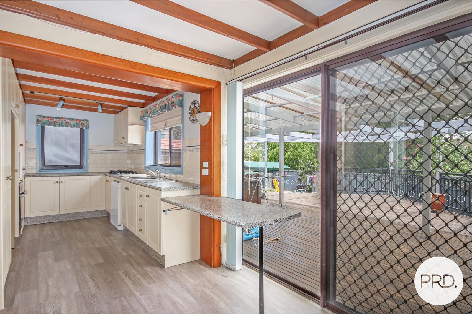 2 Baker Street OATLEY 3
