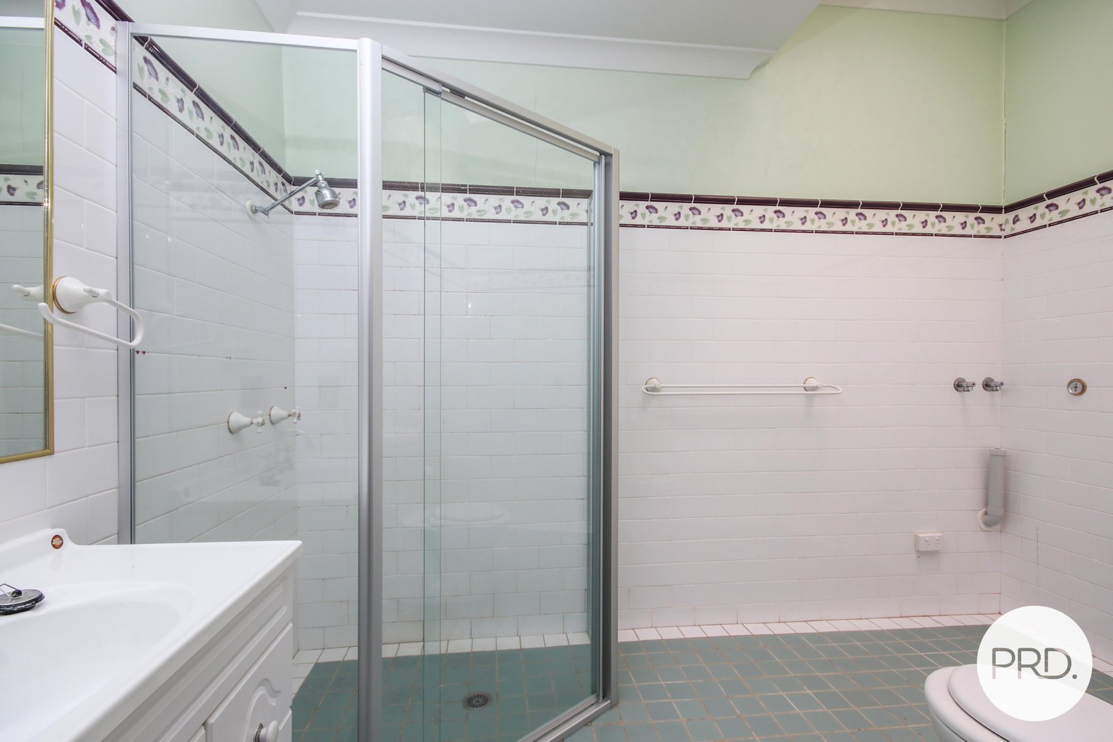 2 Baker Street OATLEY 5