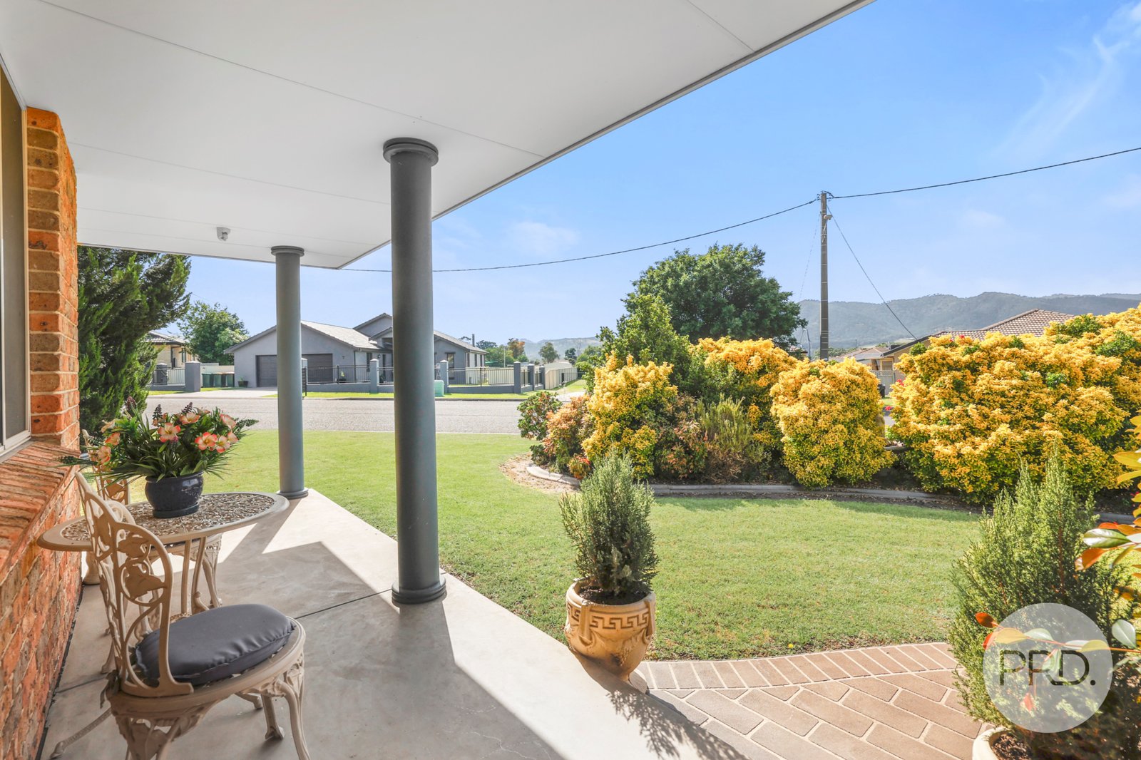 2 Banksia Close KOOTINGAL 3