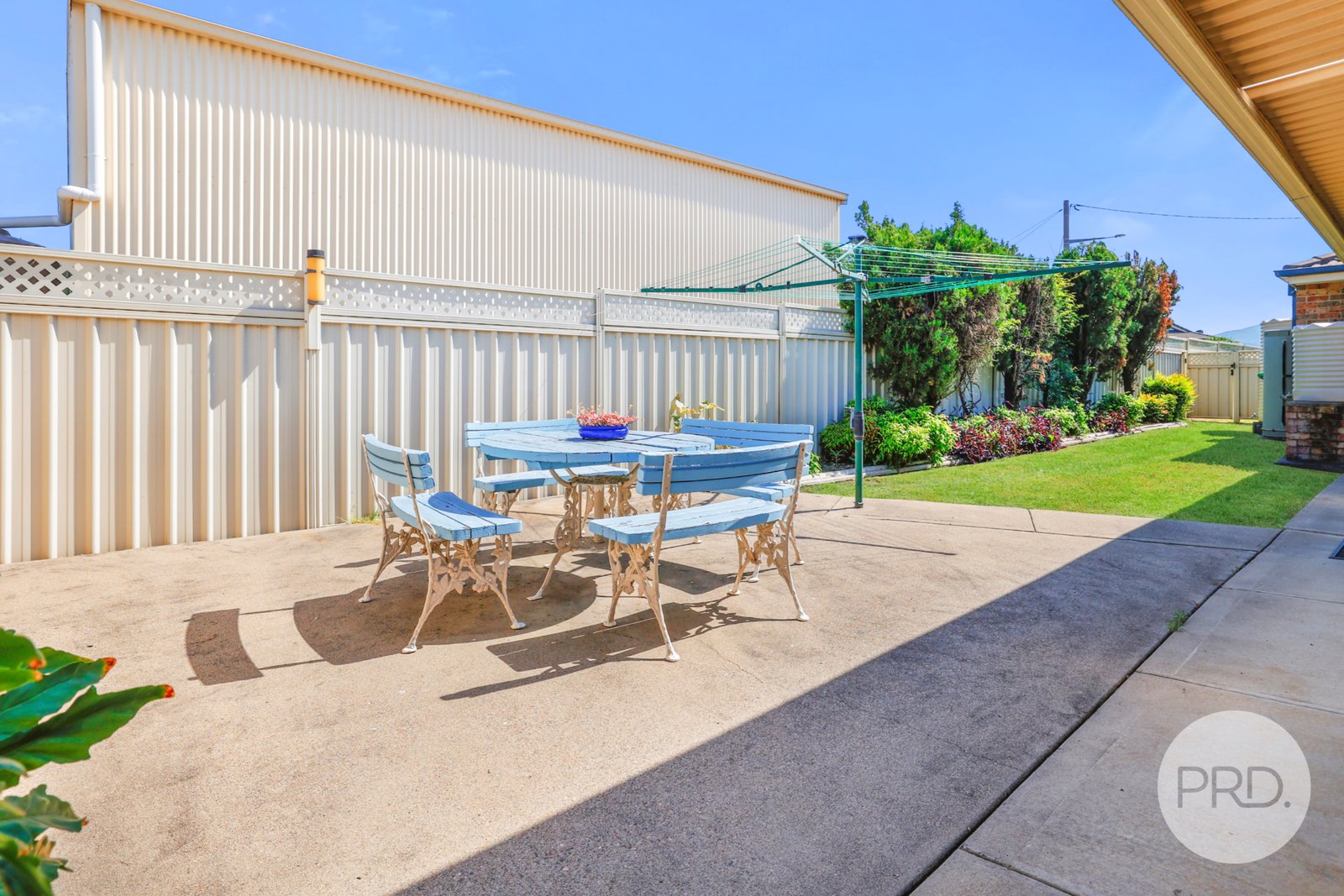 2 Banksia Close KOOTINGAL 16
