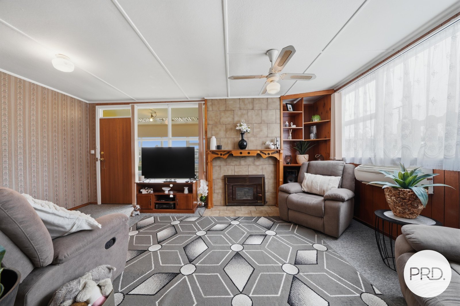 2 Banksia Road RISDON VALE 3