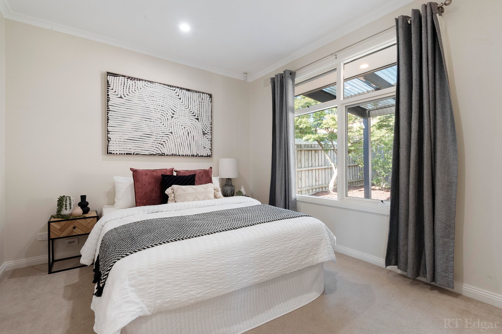 Real Estate and Property in 2 Banool Quadrant, Doncaster East, VIC