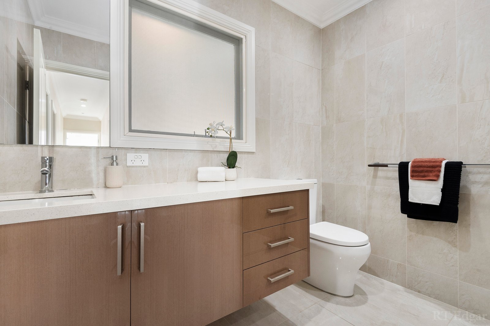 Real Estate and Property in 2 Banool Quadrant, Doncaster East, VIC