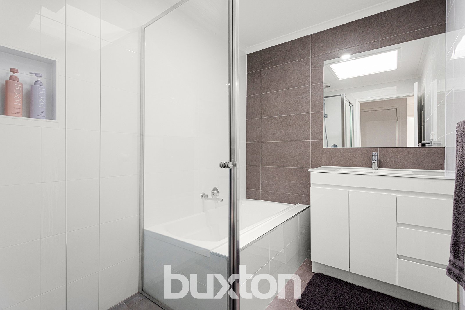 Gallery: 2 Baxter Court