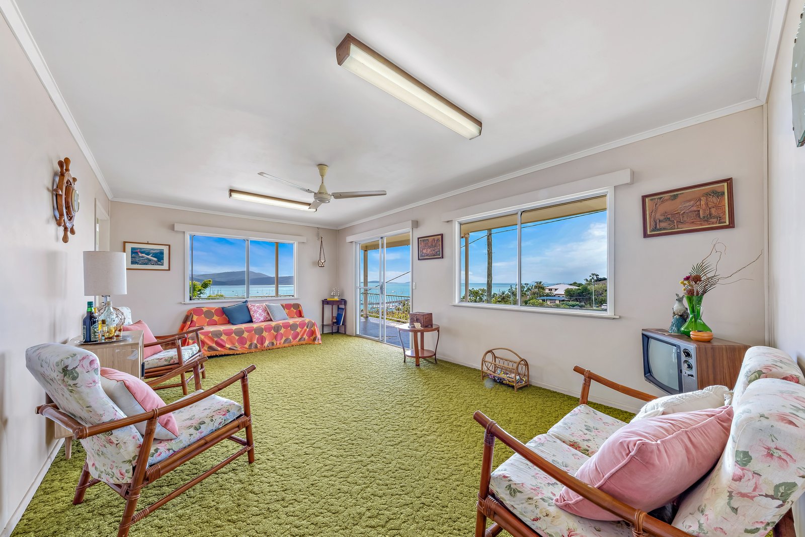 2 Begley Street AIRLIE BEACH 2