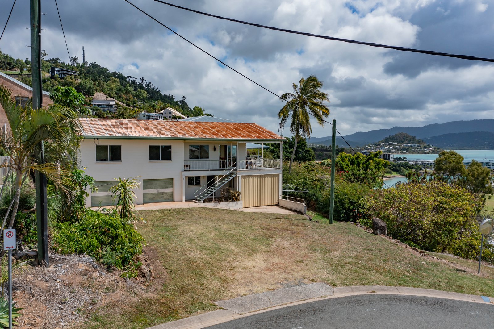 2 Begley Street AIRLIE BEACH 17