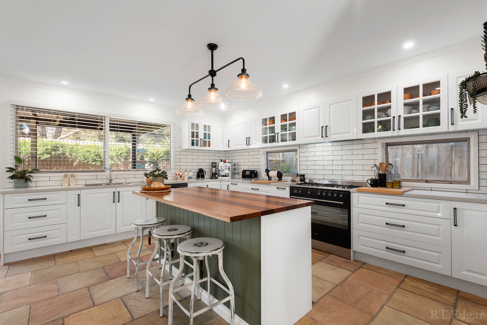 Real Estate and Property in 2 Belvedere Terrace, Ocean Grove, VIC