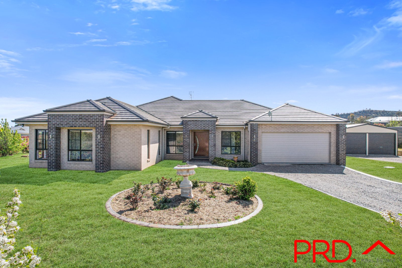 2 Benandarah Court TAMWORTH NSW 2340