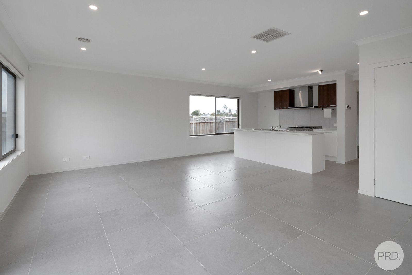 2 Berrigan Drive BONSHAW 8