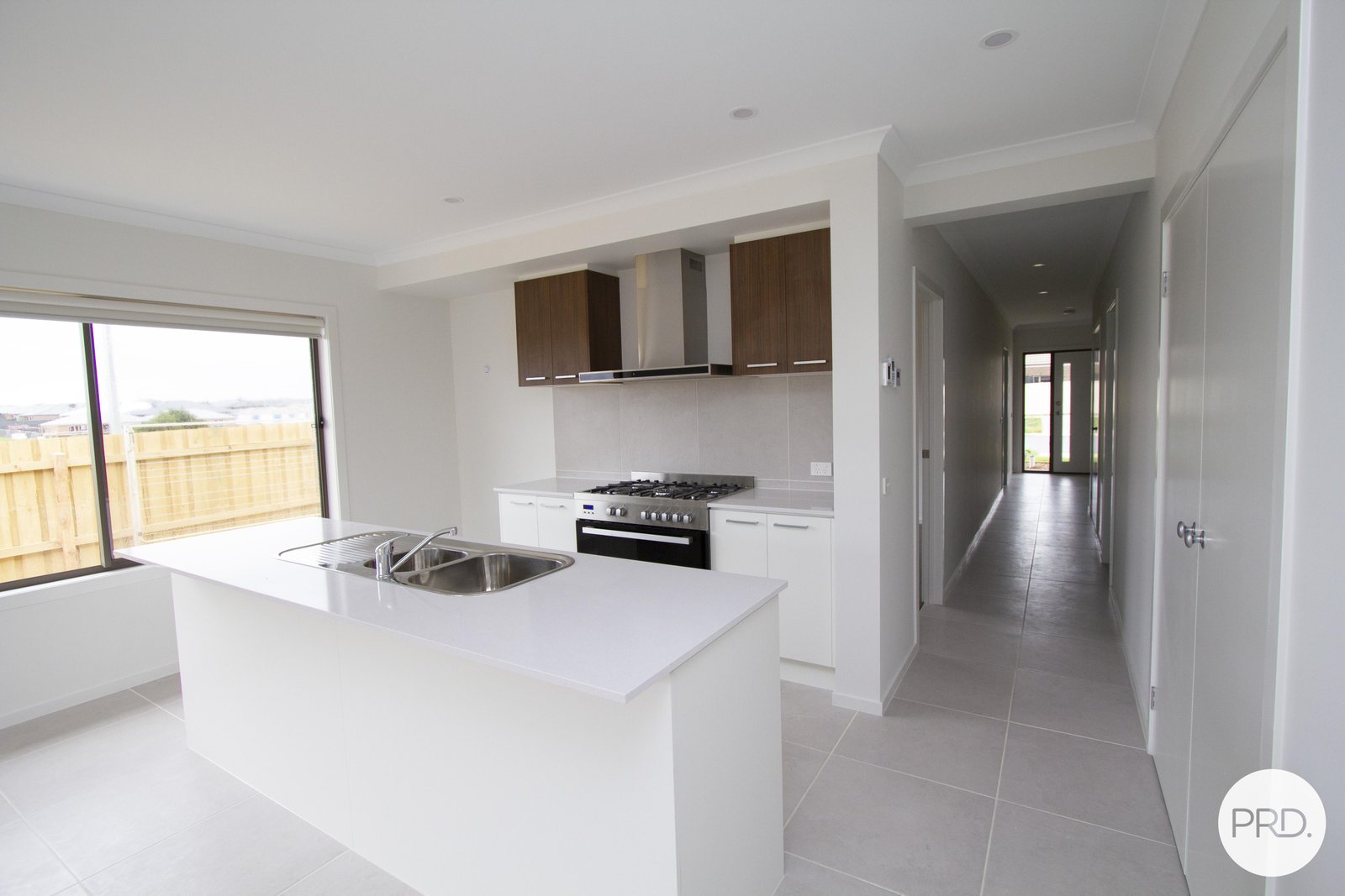 2 Berrigan Drive BONSHAW 8