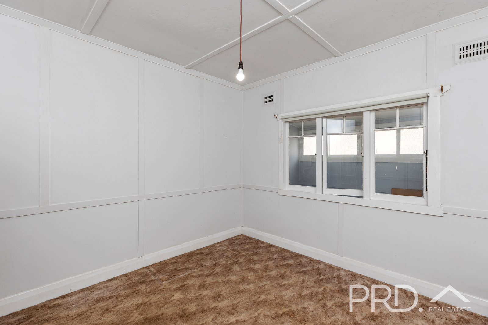 2 Birch Street BATLOW 8