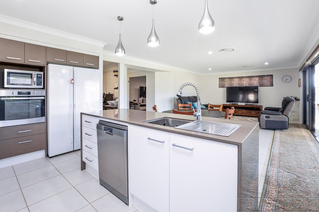 2 Birdwood Street CHISHOLM 3