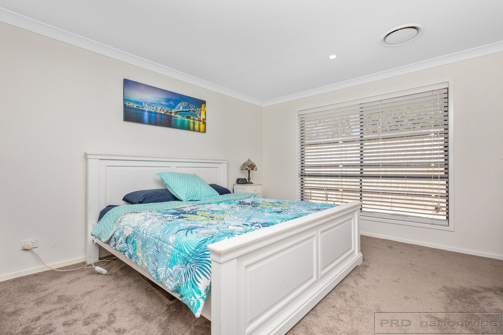2 Birdwood Street CHISHOLM 8