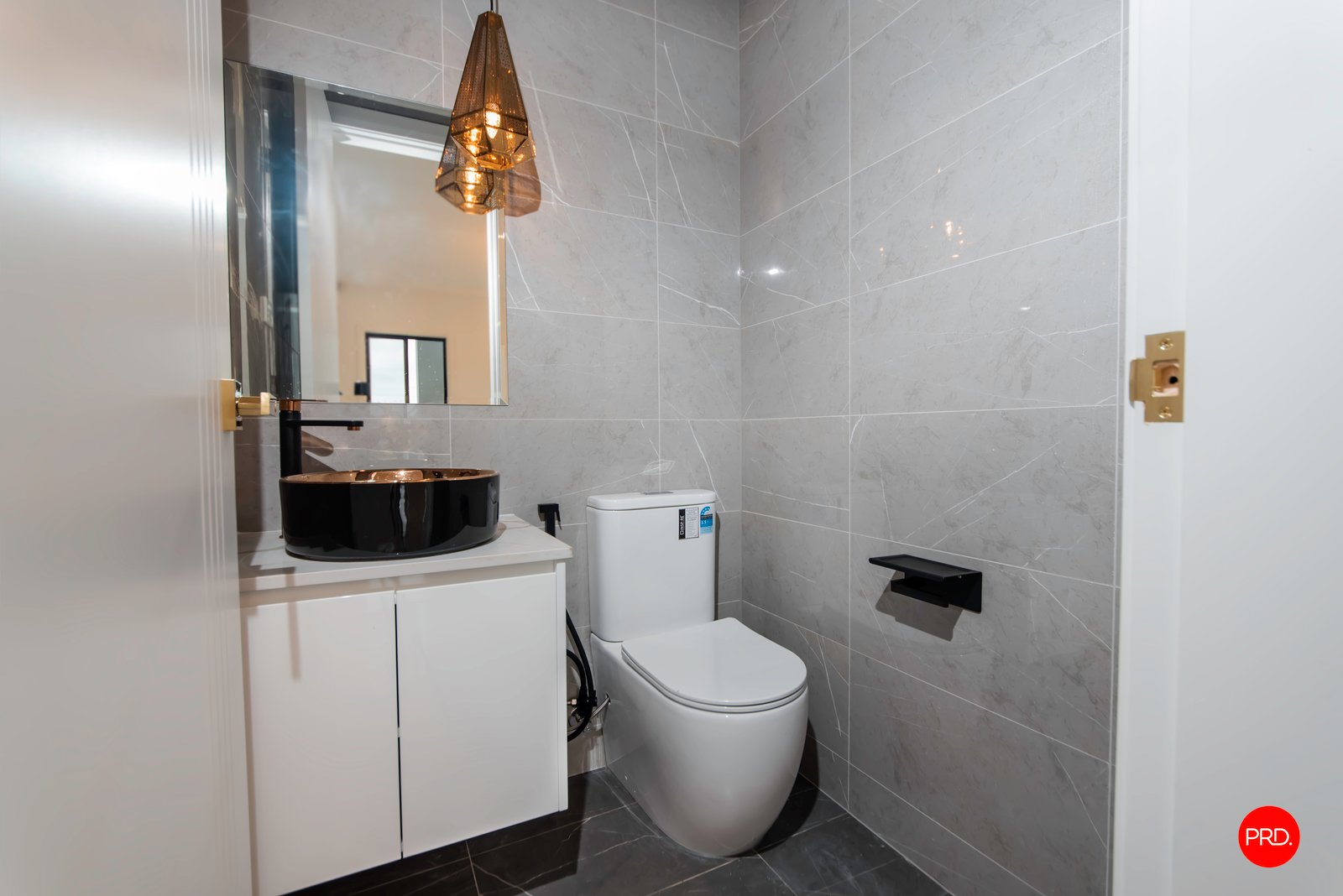 2 Biscuit Street LEPPINGTON 5
