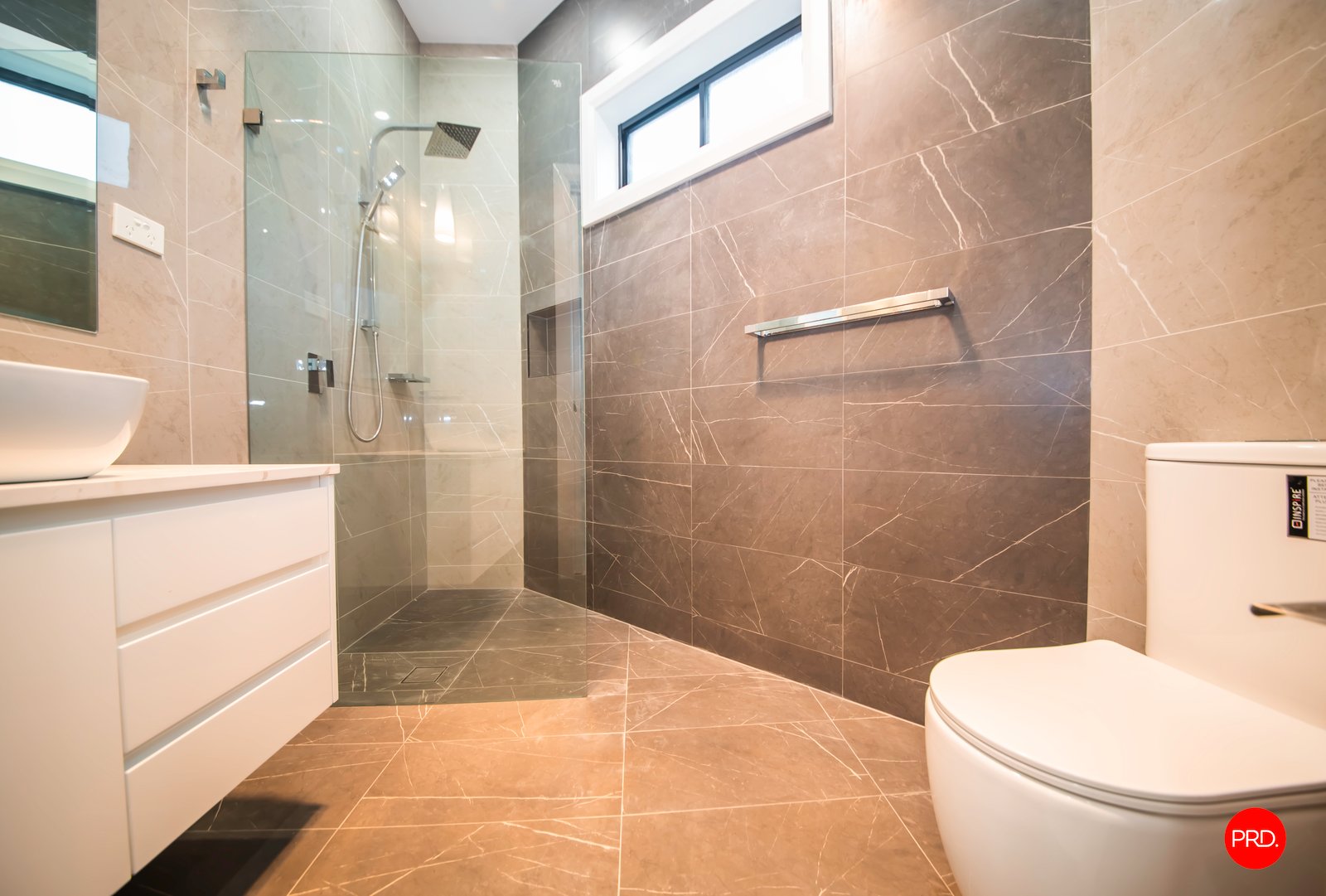 2 Biscuit Street LEPPINGTON 10