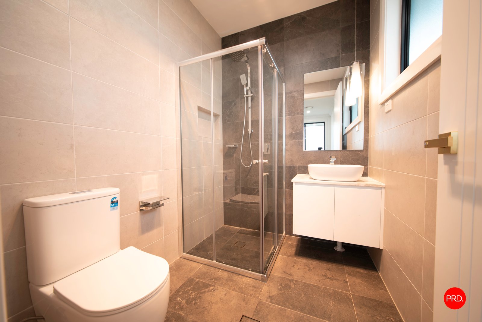 2 Biscuit Street LEPPINGTON 13