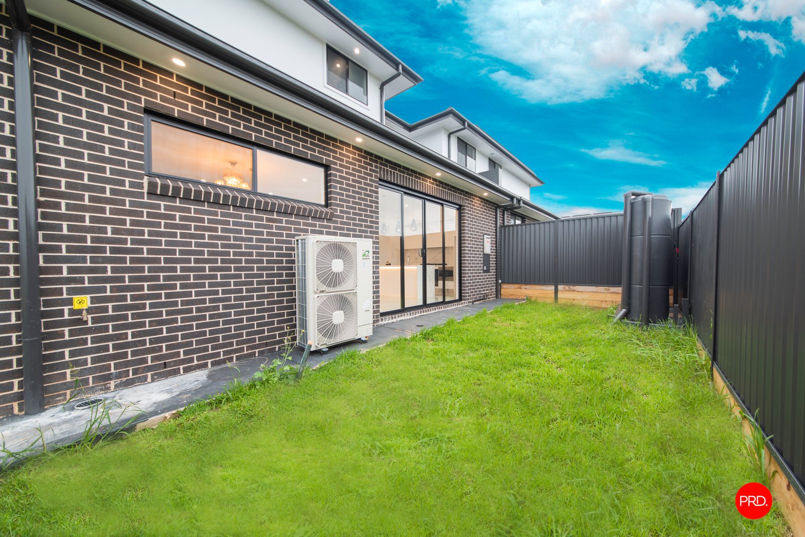 2 Biscuit Street LEPPINGTON 19