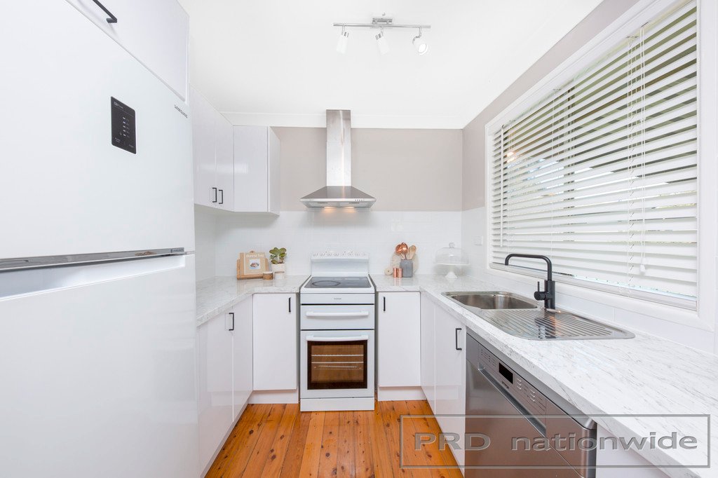 2 Blackley Avenue TENAMBIT 8