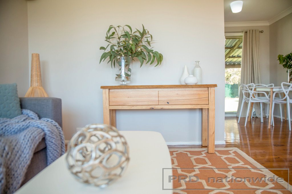 2 Blackley Avenue TENAMBIT 15