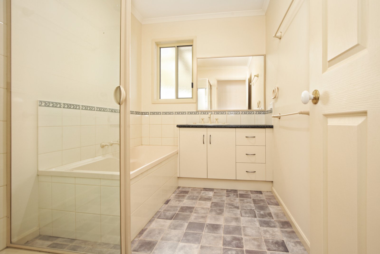 Real Estate and Property in 2 Blair Murphy Close, Kyneton, VIC