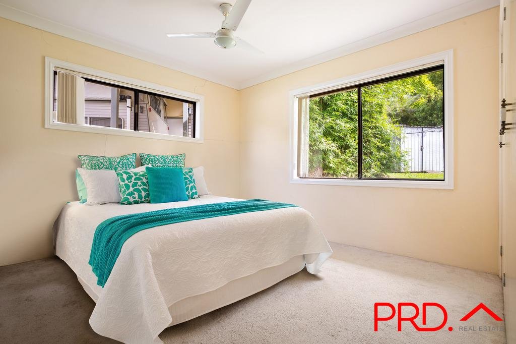 2 Blaxland Avenue MOLENDINAR 6