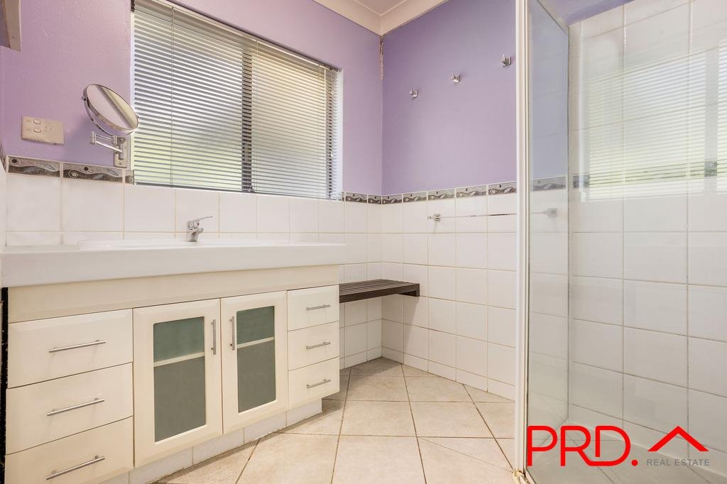 2 Blaxland Avenue MOLENDINAR 7