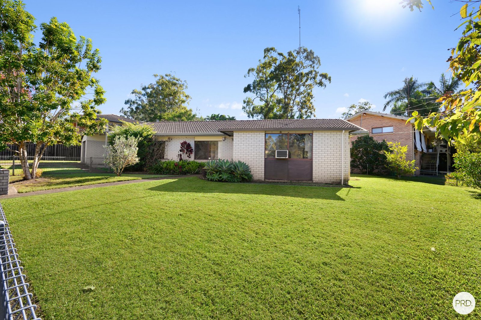 2 Blaxland Avenue MOLENDINAR 1