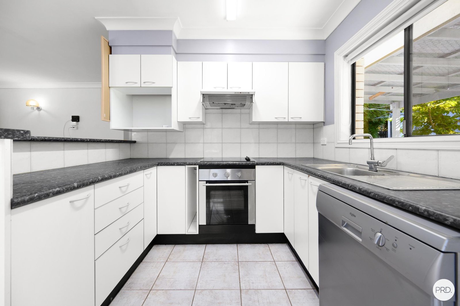 2 Blaxland Avenue MOLENDINAR 3