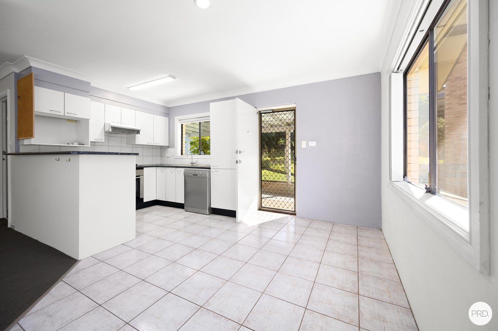 2 Blaxland Avenue MOLENDINAR 7