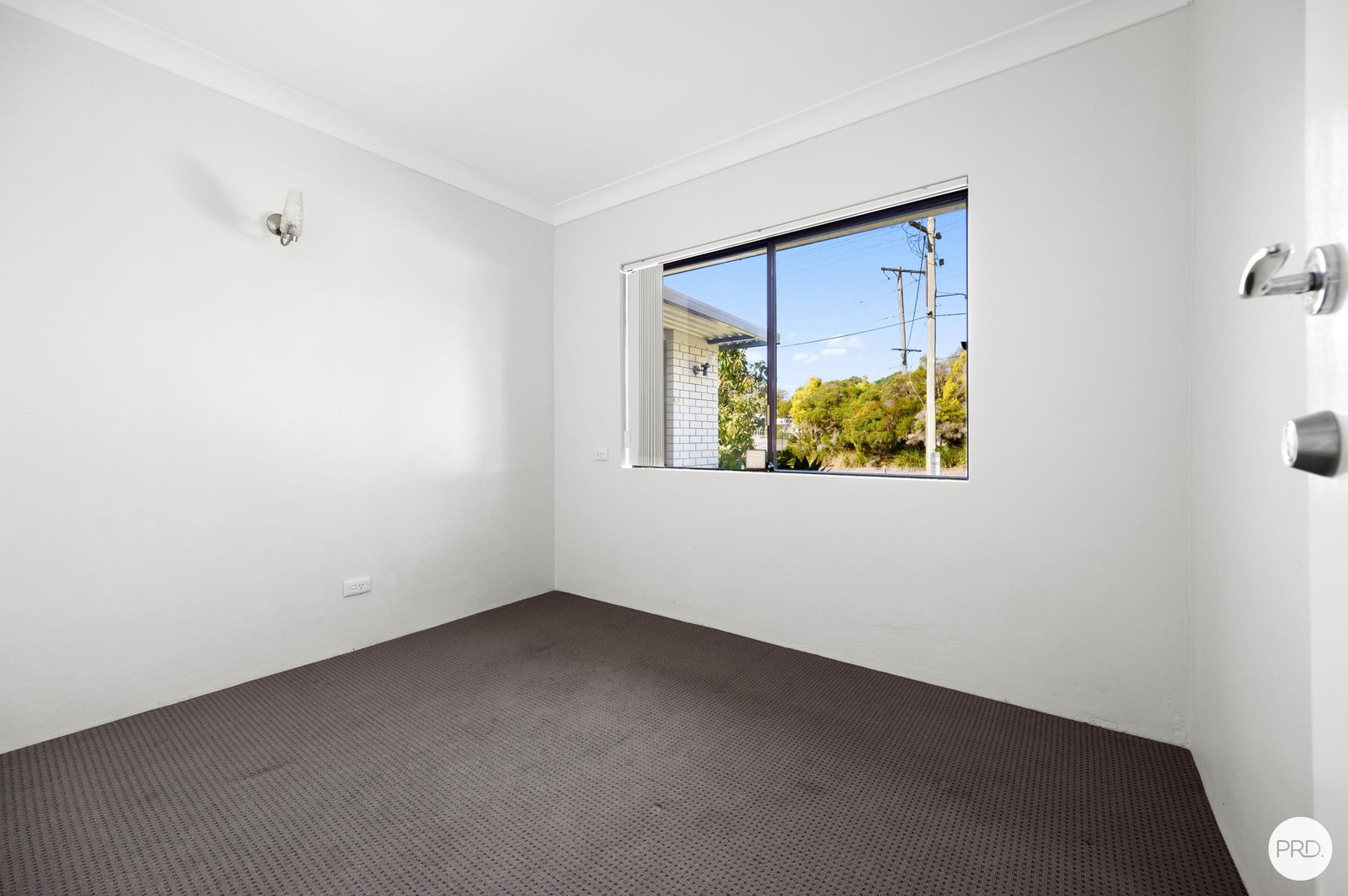2 Blaxland Avenue MOLENDINAR 9