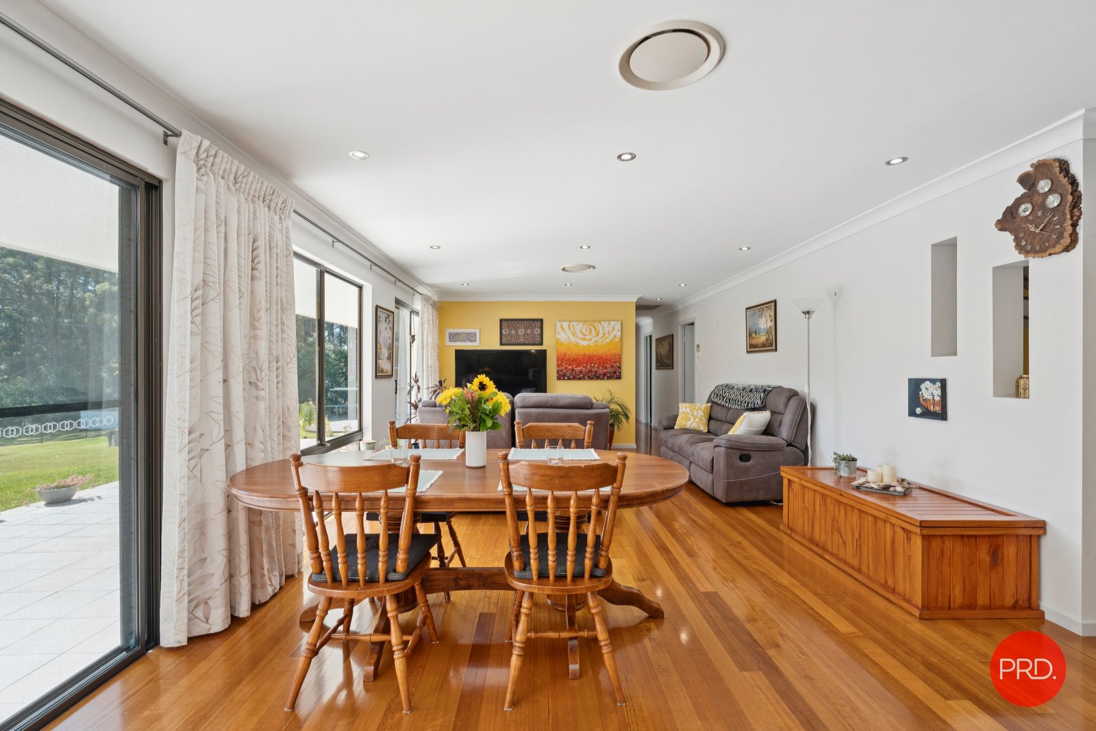 2 Bligh Drive BOAMBEE 9