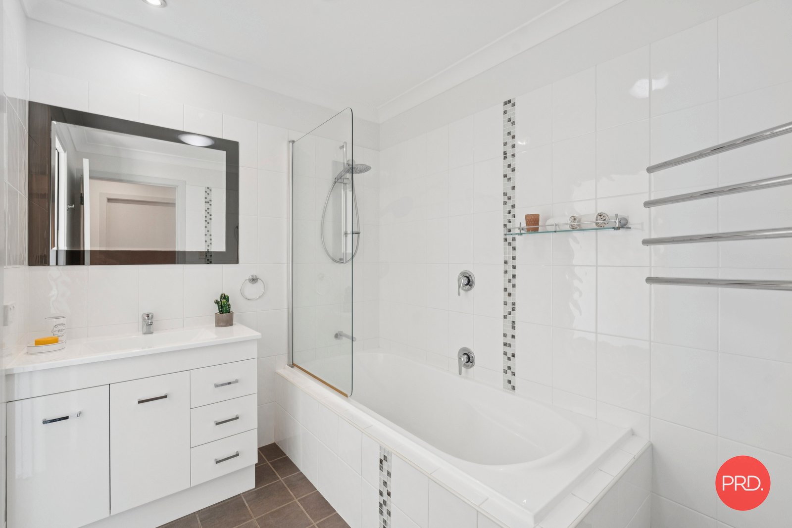 2 Bligh Drive BOAMBEE 17