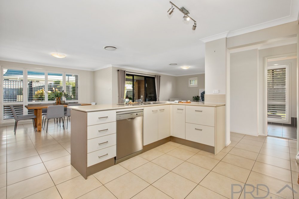 2 Bluestreak Way CHISHOLM 12