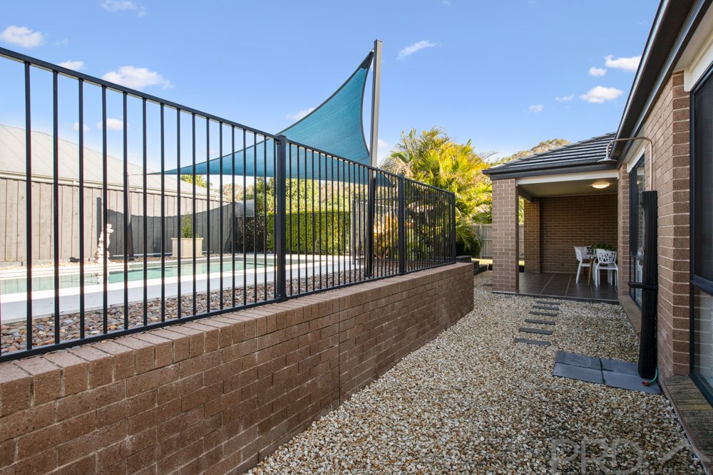 2 Bluestreak Way CHISHOLM 18