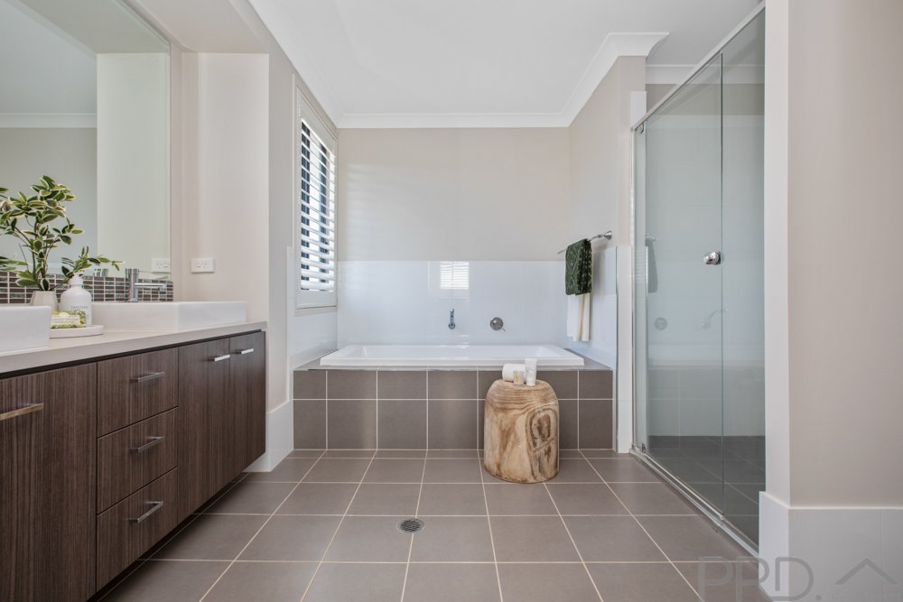 2 Bluestreak Way CHISHOLM 28