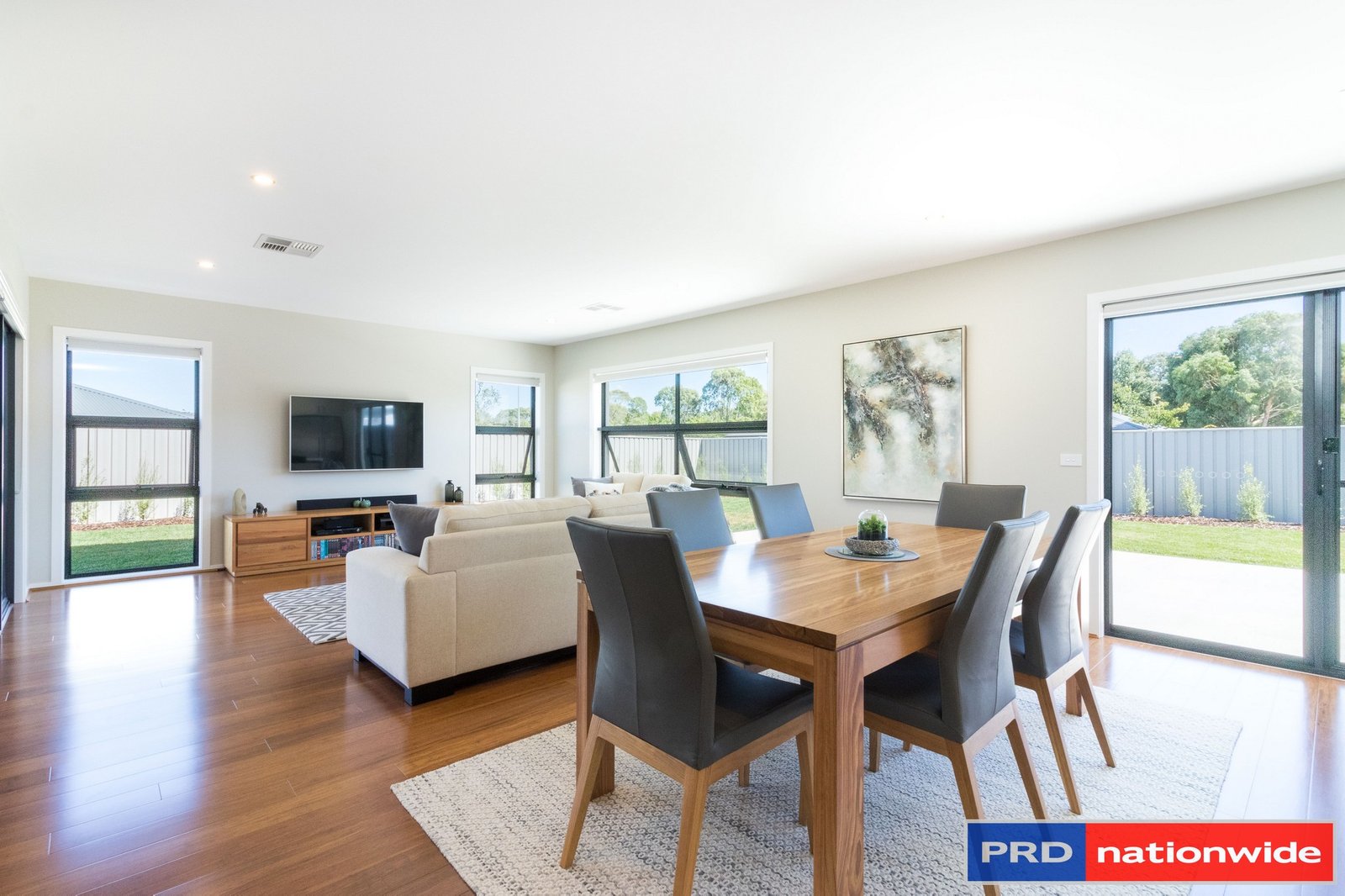 2 Bluskie Close BUNGENDORE 4