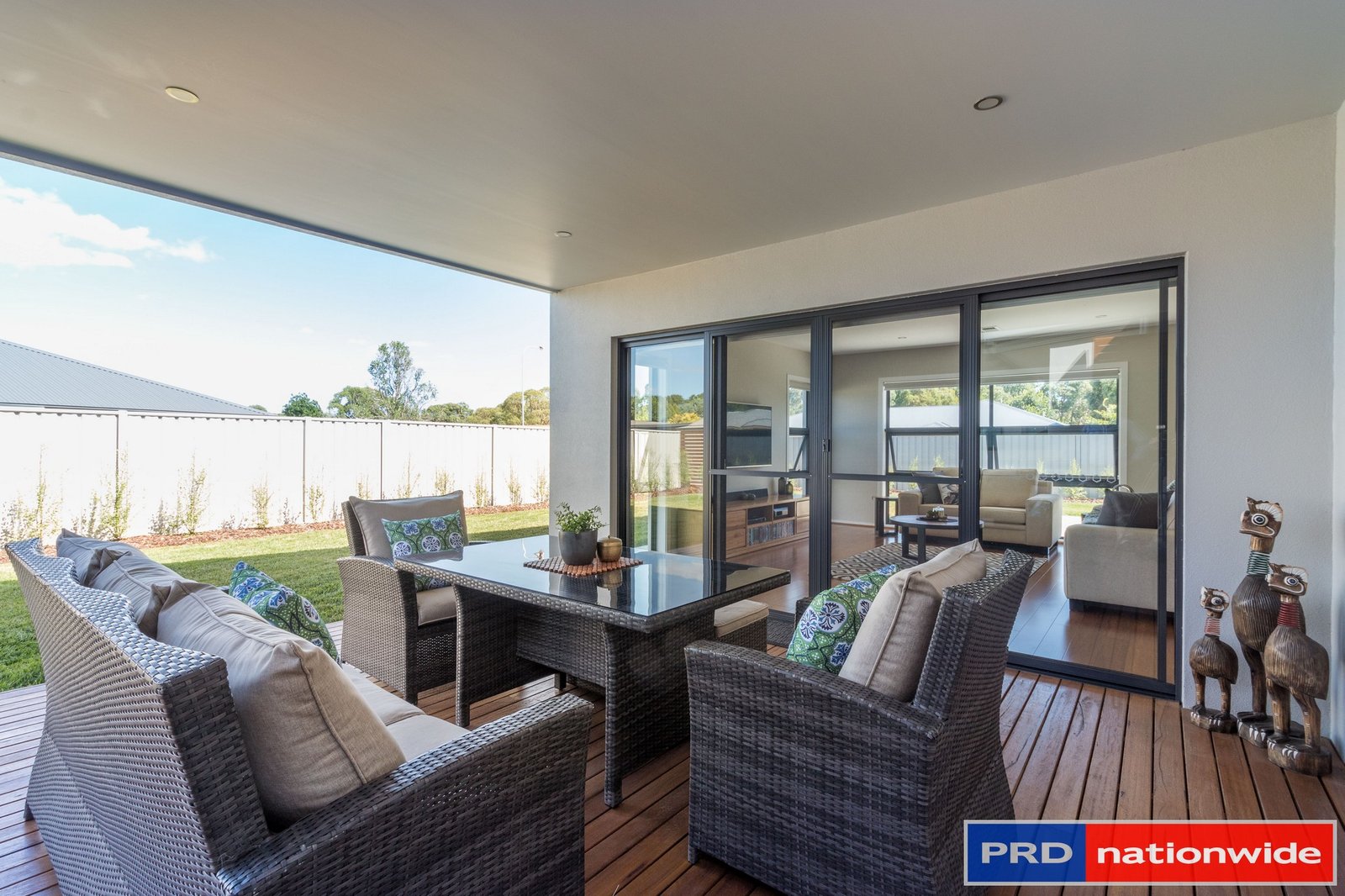 2 Bluskie Close BUNGENDORE 16