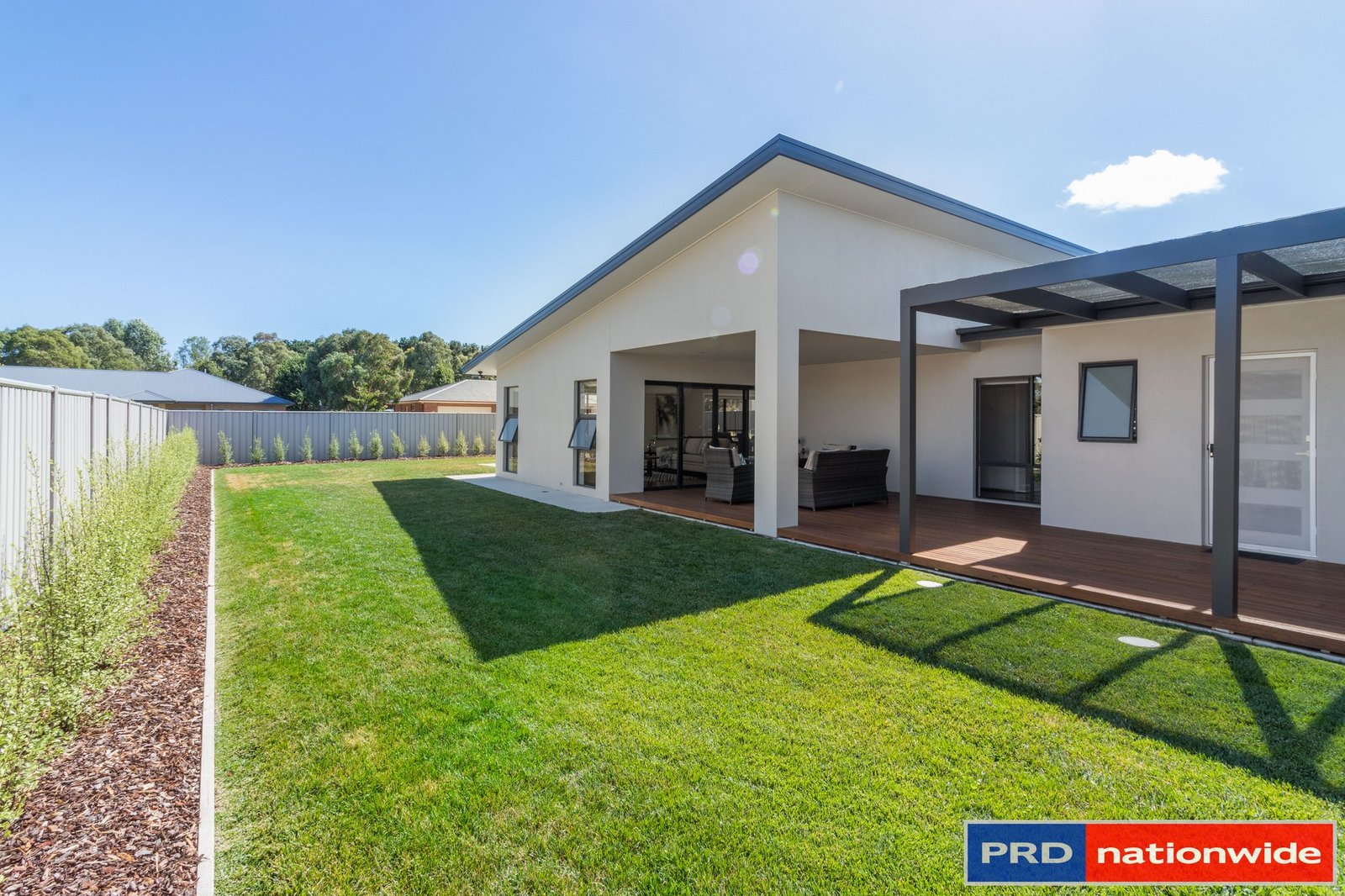 2 Bluskie Close BUNGENDORE 19