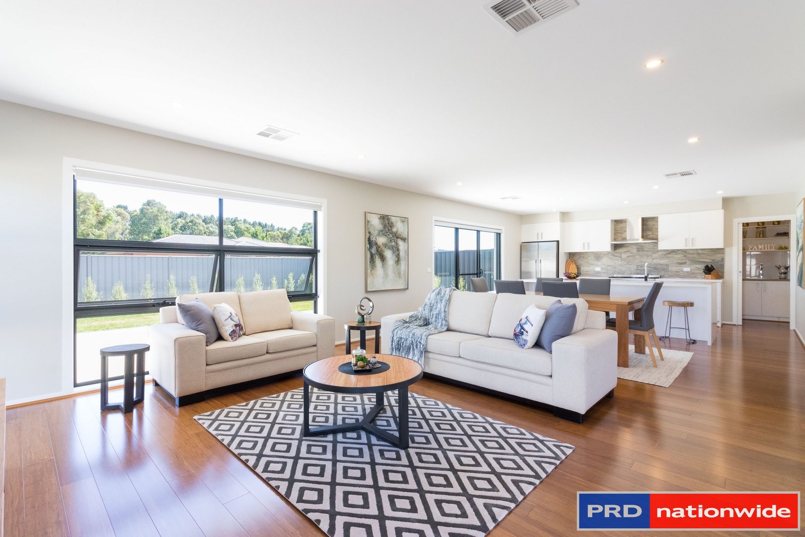 2 Bluskie Close BUNGENDORE 9