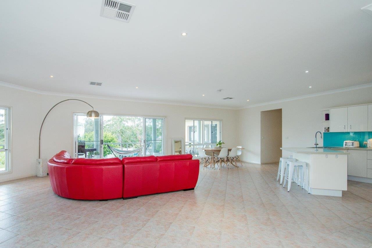 2 Bonito Street CORLETTE 6