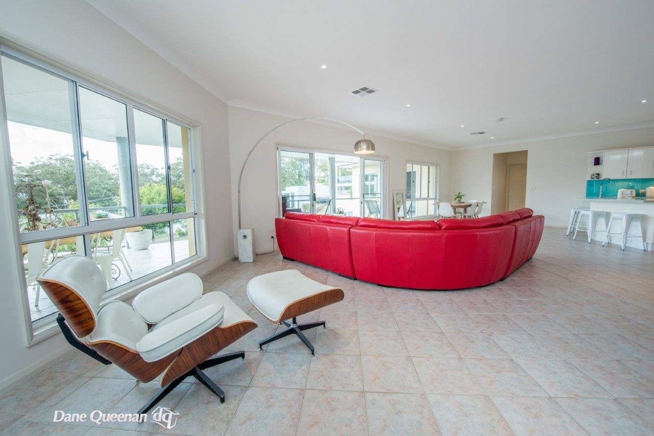 2 Bonito Street CORLETTE 9