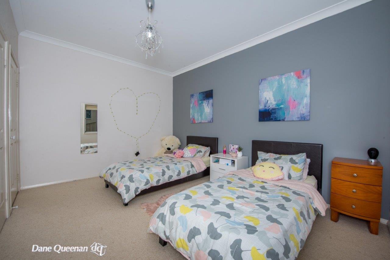 2 Bonito Street CORLETTE 23