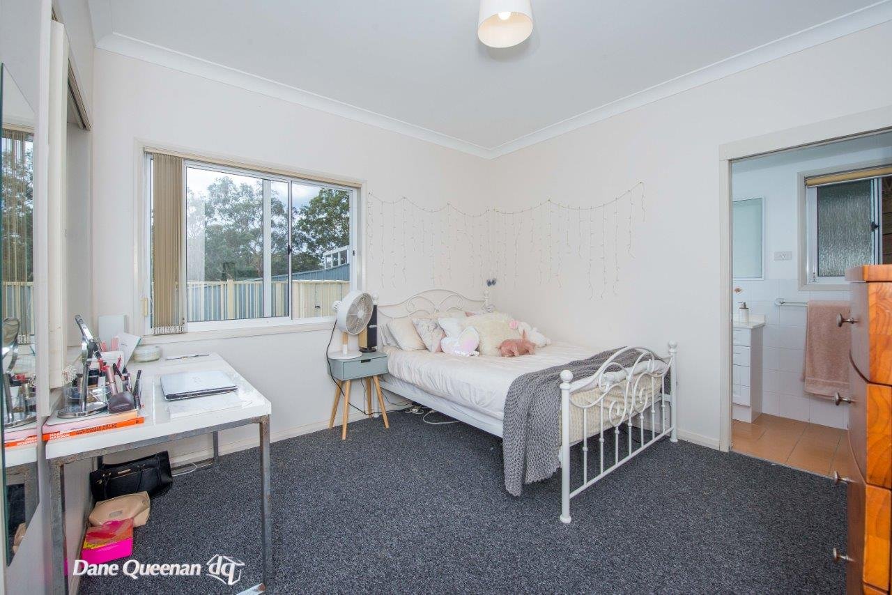 2 Bonito Street CORLETTE 26