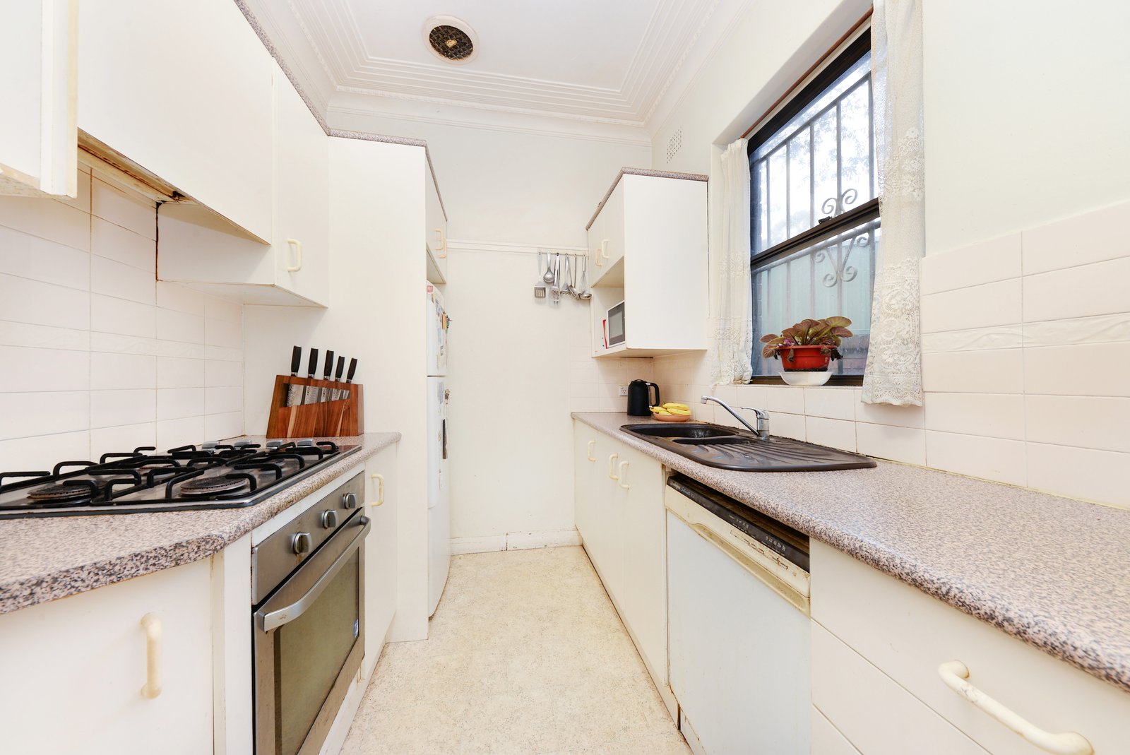 2 Boonah Avenue EASTGARDENS 6