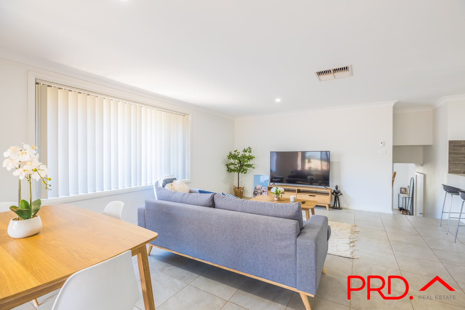 2 Borrowdale Close TAMWORTH 4