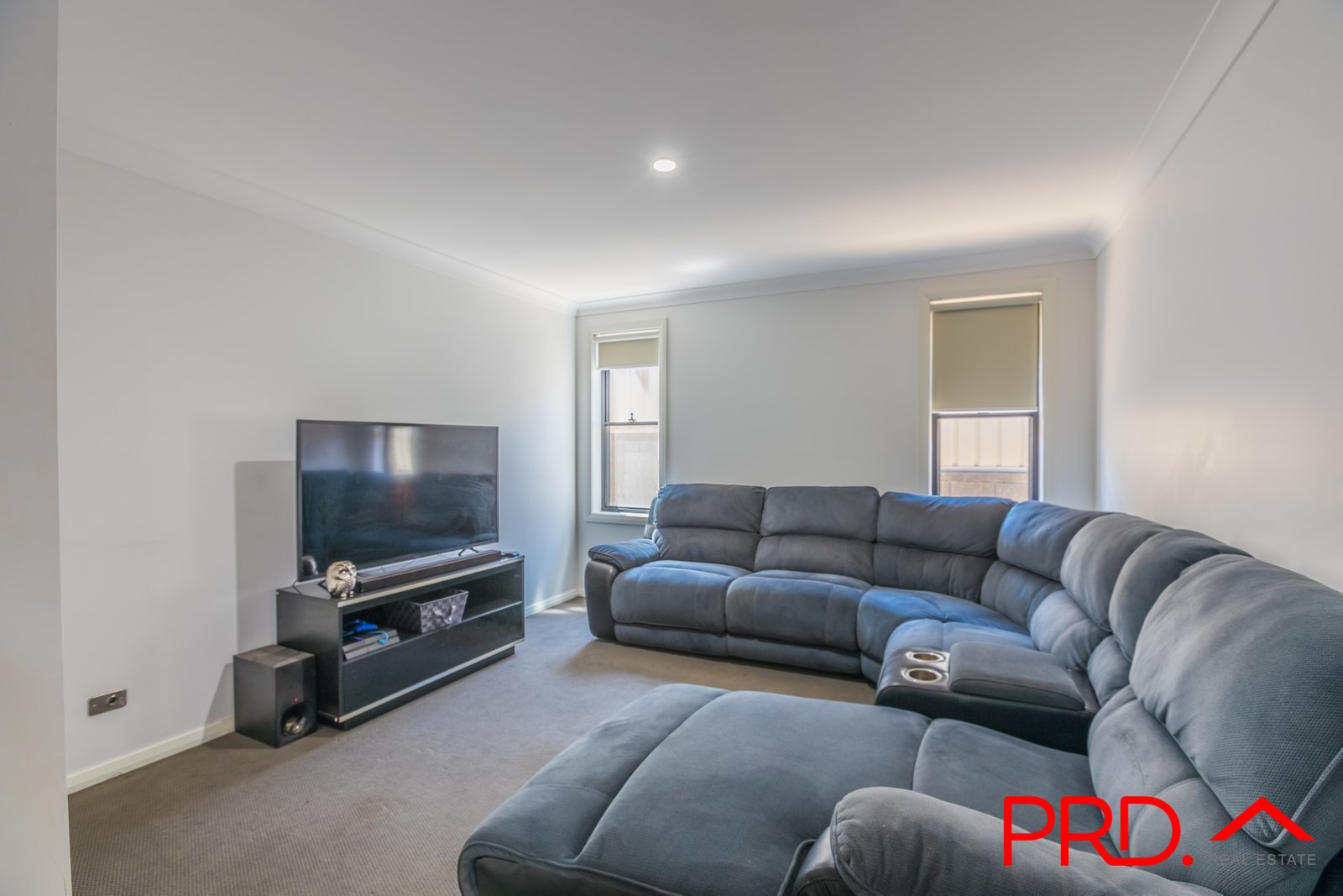 2 Borrowdale Close TAMWORTH 8