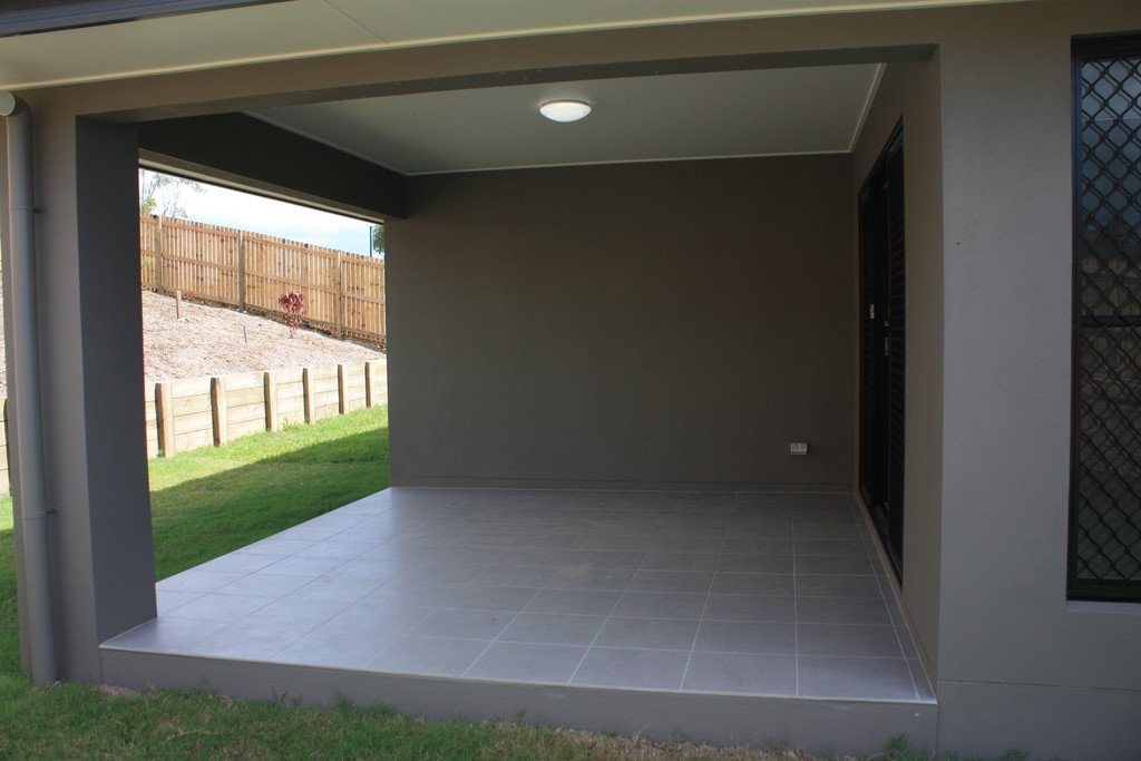 2 Bowline Lane CANNONVALE 5